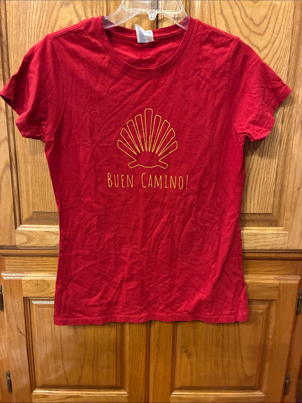 Ladies Small “Buen Camino!“ Red Graphic Tee with Gold Lettering